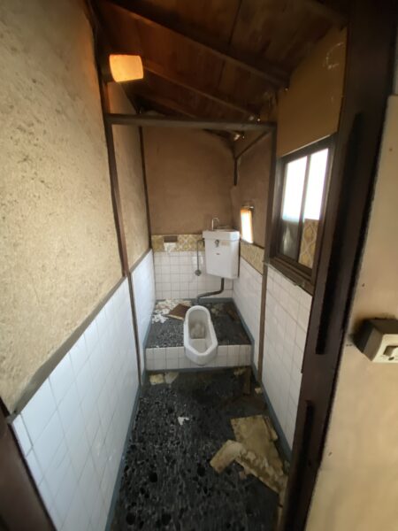 （倉庫や作業スペースにオススメ！）大阪府大阪市東成区深江北・長らく倉庫として使われていた風呂なし２階建て一軒屋（テラスハウス）物件です！！