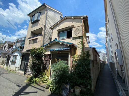 大阪府東大阪市大蓮東・2階が風通し抜群な２階建て一軒家の物件です！！