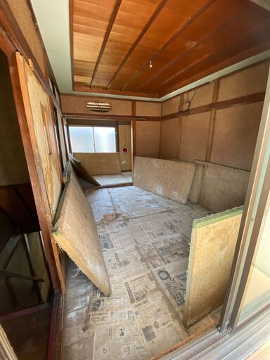 （2026年2月から空室！）大阪府寝屋川市大成町・半年前まで人が住んでいた２階建て一軒屋（テラスハウス）物件！！戸建てに激安で住めるチャンス！
