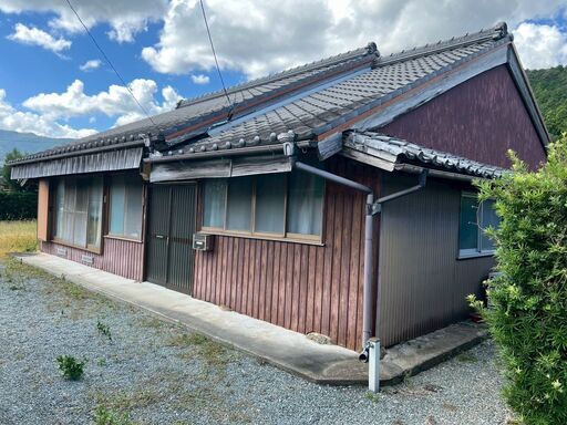 三重県多気郡大台町大ケ所・6DK＆庭も畑も物置も付いている土地が巨大な平屋建ての戸建物件！！