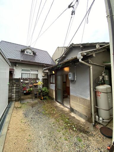 （0122賃料変更！！）岡山県岡山市中区中納言町・立地は良いですが住むには修繕が必要な古民家風の2階建て一軒家！！戸建てに激安で住めるチャンス！