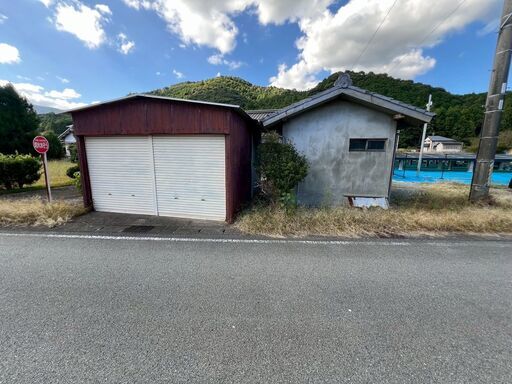 三重県多気郡大台町大ケ所・6DK＆庭も畑も物置も付いている土地が巨大な平屋建ての戸建物件！！