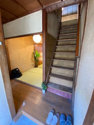 （思い切って家賃を下げてみました！）大阪府大東市三箇・下町感が満載な２階建てテラスハウス物件です！！