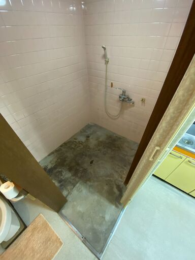 （状態よいです！）大阪府寝屋川市大成町・もともと事務所として使われていた２階建て一軒屋（テラスハウス）物件！！戸建てに激安で住めるチャンス！