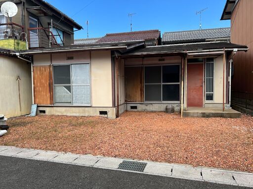 住めるようになりました！（2025年9月末まで人が住んでました！車庫証明もOK！）岐阜県岐阜市御望、駐車場付き平屋を好きに使えます！！