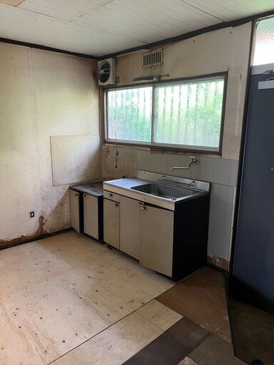 住めるようになりました！（2025年9月末まで人が住んでました！車庫証明もOK！）岐阜県岐阜市御望、駐車場付き平屋を好きに使えます！！