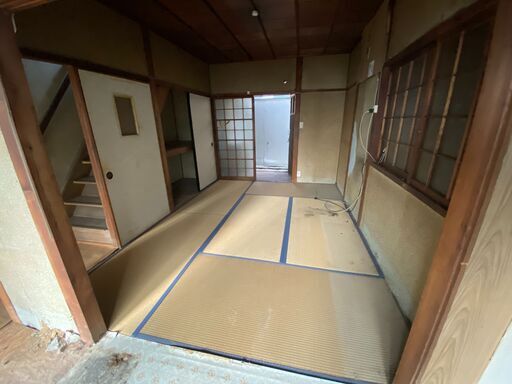0312動画を更新！！（物置き・倉庫として！）大阪府寝屋川市大成町・駐車場として使える土地付きの物置＆倉庫として活用できる2階建て一軒家！！