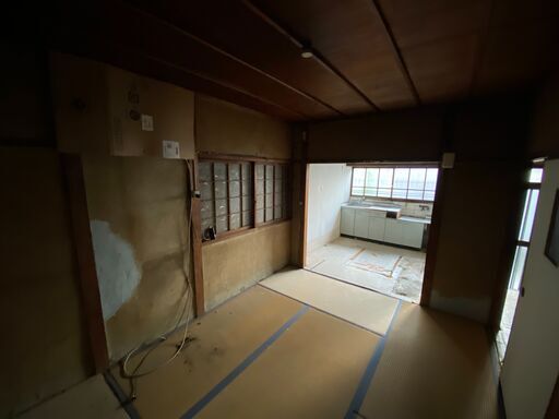 0312動画を更新！！（物置き・倉庫として！）大阪府寝屋川市大成町・駐車場として使える土地付きの物置＆倉庫として活用できる2階建て一軒家！！