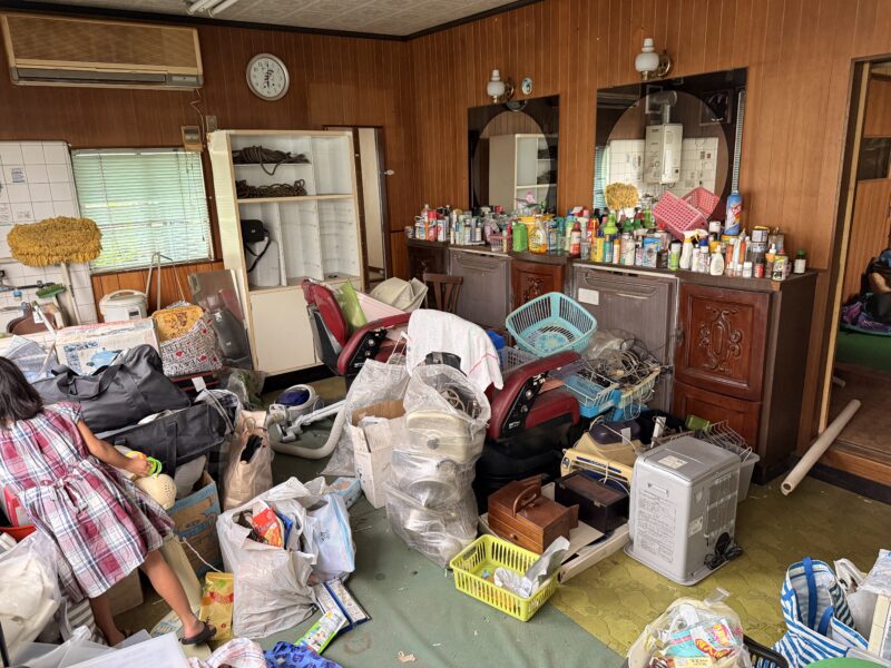 神奈川県茅ヶ崎市浜竹・現状貸しの戸建て(元美容室)です